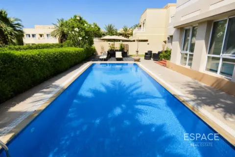 Villa in affitto a Meadows, Dubai, EAU 5 camere da letto, 458 mq. № 738436 - foto 3