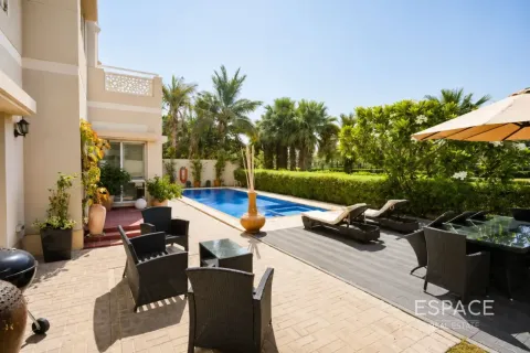 Villa in affitto a Meadows, Dubai, EAU 5 camere da letto, 458 mq. № 738436 - foto 2
