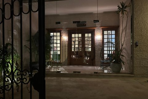 Villa itt: Al Mushrif, Abu Dhabi, EAE, 4 hálószoba, 1411.6 m², azonosító: 669052 - fénykép 6