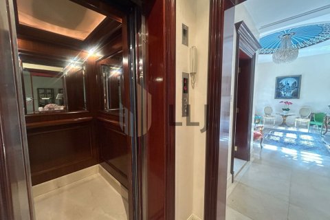 Villa itt: Al Mushrif, Abu Dhabi, EAE, 4 hálószoba, 1411.6 m², azonosító: 669052 - fénykép 19