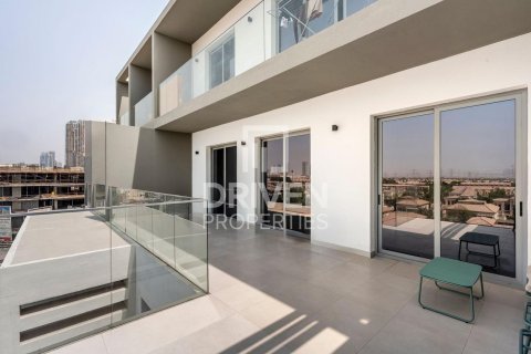 Apartment in Jumeirah Village Triangle, Dubai, UAE 2 bedrooms, 105 sq.m. № 654764 - photo 14