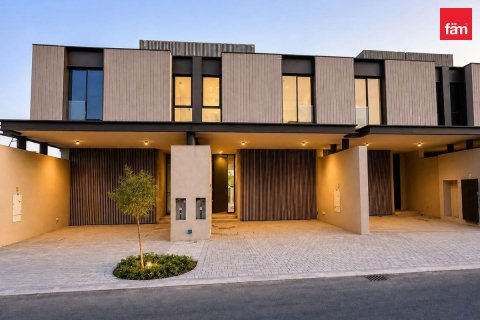 Townhouse in Dubai, UAE 3 bedrooms, 174.9 sq.m. № 752196 - photo 2