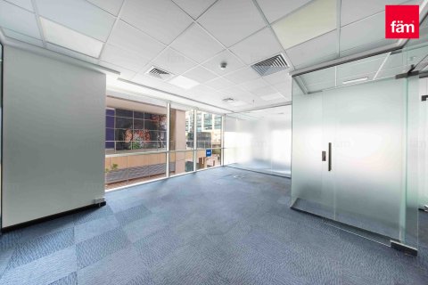 Office til salg i Business Bay, Dubai, UAE 392.1 kvm № 687470 - foto 2