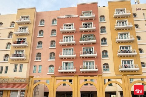 Ndërtesa në International City, Dubai, Emiratet e Bashkuara Arabe 2050 m2. № 687467 - Foto 3