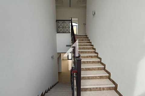 Villa til leie i Al Barsha, Dubai, Emiratene 6 soverom, 471 kvm Nr. 699264 - Foto 10