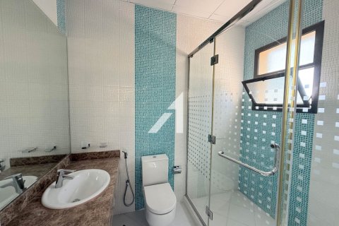 Villa til leie i Al Barsha, Dubai, Emiratene 6 soverom, 471 kvm Nr. 699264 - Foto 16