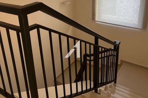 Villa til leie i Akoya, Dubai, Emiratene 3 soverom, 175 kvm Nr. 699260 - Foto 12