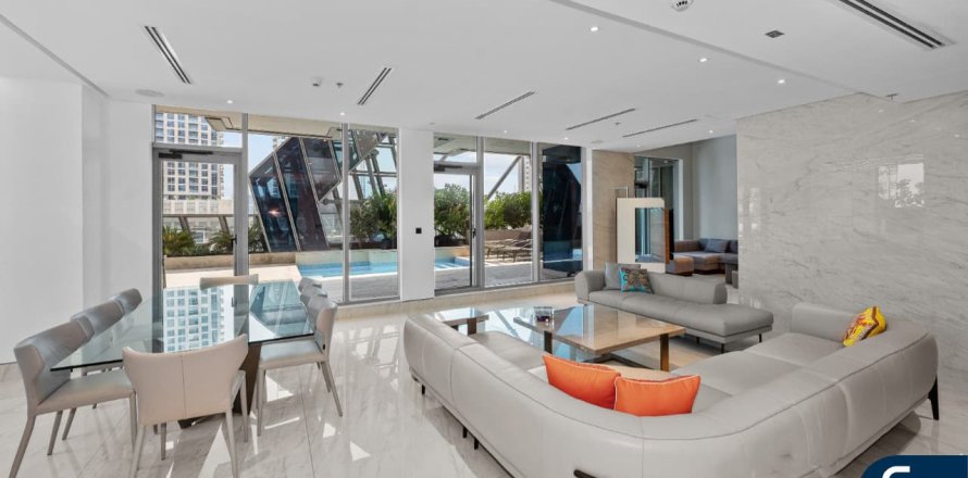 Apartment in Business Bay, Dubai, UAE 3 bedrooms, 484 sq.m. № 668344