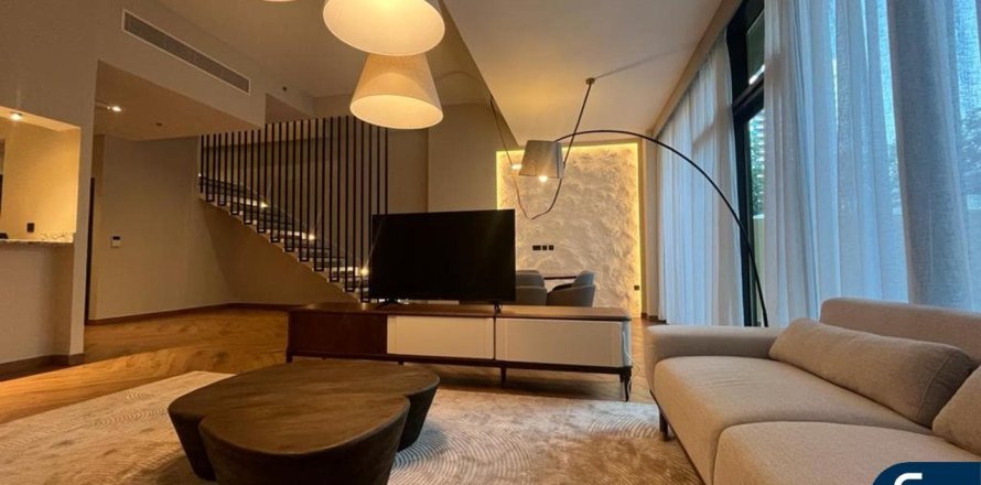 Vila v Dubai Marina, SAE 2 spálne, 288 m2 č. 668433