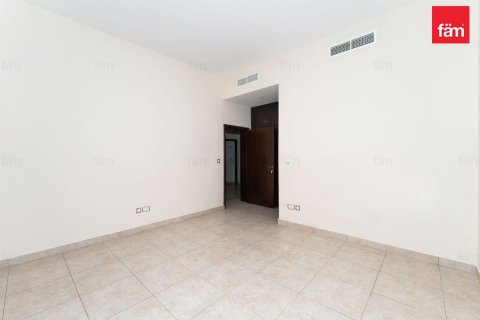 Villa te huur in Dubai, VAE 4 slaapkamers, 298.1 vr.m., nr 679885 - foto 17