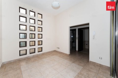 Villa te huur in Dubai, VAE 4 slaapkamers, 298.1 vr.m., nr 679885 - foto 15