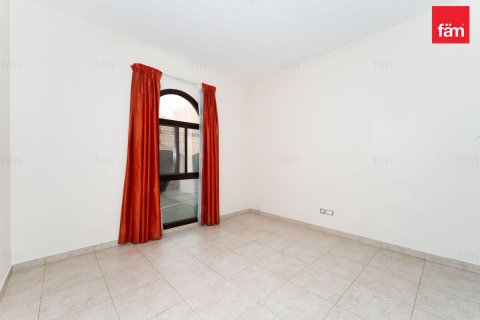 Villa te huur in Dubai, VAE 4 slaapkamers, 298.1 vr.m., nr 679885 - foto 23