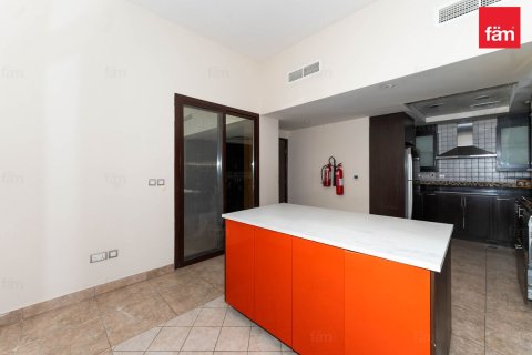 Villa te huur in Dubai, VAE 4 slaapkamers, 298.1 vr.m., nr 679885 - foto 8