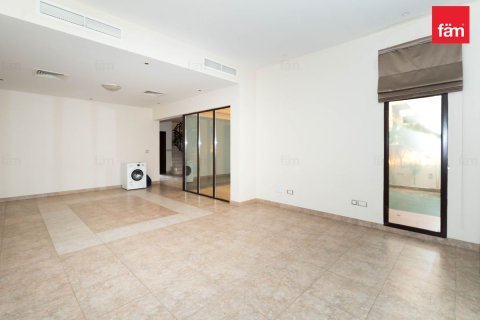 Villa te huur in Dubai, VAE 4 slaapkamers, 298.1 vr.m., nr 679885 - foto 5