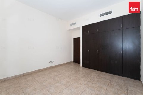 Villa te huur in Dubai, VAE 4 slaapkamers, 298.1 vr.m., nr 679885 - foto 12