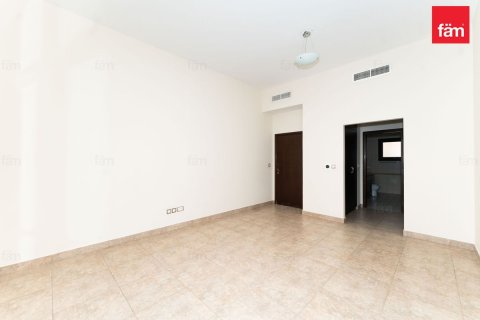 Villa te huur in Dubai, VAE 4 slaapkamers, 298.1 vr.m., nr 679885 - foto 25