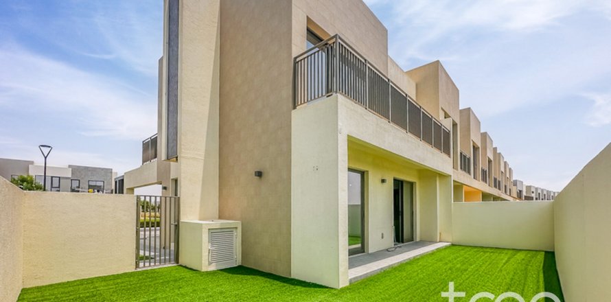 טאונהאוס ב Dubai South (Dubai World Central), Dubai, איחוד האמירויות 4 חדרי שינה, 237.18 מ"ר מספר 755450