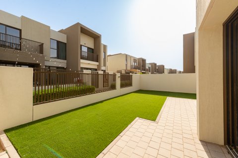 Radový dom v Dubai Land, SAE 4 spálne, 252.58 m2 č. 748588 - Fotografia 19