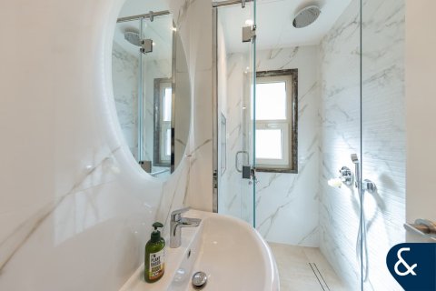 Vila u gradu Dubai Sports City, Dubai, UAE 5 spavaće sobe, 402 m2 Br. 667809 - Slika 17