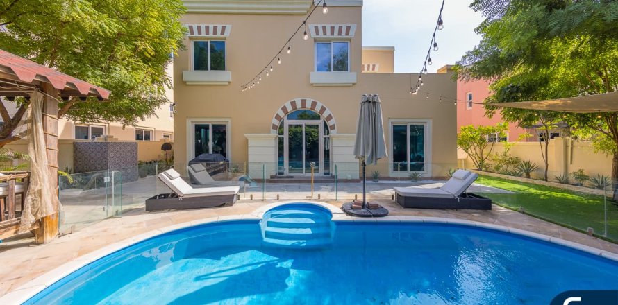 Βίλα σε Dubai Sports City, Dubai, ΗΑΕ 5 υπνοδωμάτια, 402 τ.μ. Αρ. 667809