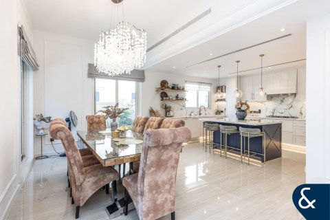 Vila u gradu Dubai Sports City, Dubai, UAE 5 spavaće sobe, 402 m2 Br. 667809 - Slika 4