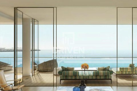 Villa in Jumeirah, Dubai, UAE 5 bedrooms, 1299 sq.m. № 652996 - photo 3