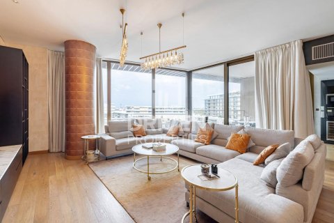 Huoneisto Jumeirah, Dubai, Arabiemiraatit 3 makuuhuonetta, 251 m2 № 653027 - kuva 1