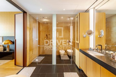 Huoneisto Jumeirah, Dubai, Arabiemiraatit 3 makuuhuonetta, 251 m2 № 653027 - kuva 4