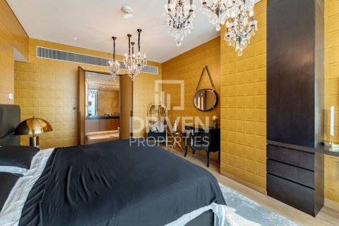Huoneisto Jumeirah, Dubai, Arabiemiraatit 3 makuuhuonetta, 251 m2 № 653027 - kuva 6