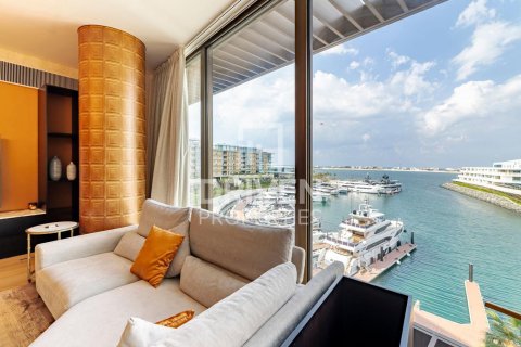 Huoneisto Jumeirah, Dubai, Arabiemiraatit 3 makuuhuonetta, 251 m2 № 653027 - kuva 9