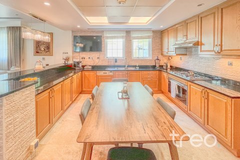 Villa zur Miete in Jumeirah Park, Dubai, VAE 4 Schlafzimmer, 762.36 m2 Nr. 733449 - Foto 9
