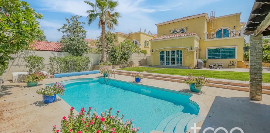 Villa in Jumeirah Park, Dubai, VAE: 4 Schlafzimmer, 762.36 m2 Nr. 733449
