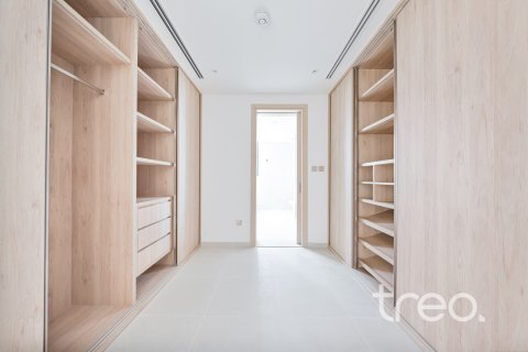 Villa sa Dubai, UAE 5 silid-tulugan, 441.29 sq.m. № 733451 - larawan 8