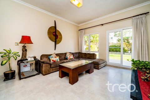 Villa Meadows, Dubaijā, AAE 5 istabas, 540.05 m2 Nr. 733450 - attēls 5