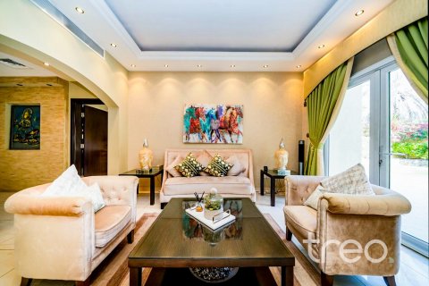 Villa Meadows, Dubaijā, AAE 5 istabas, 540.05 m2 Nr. 733450 - attēls 4