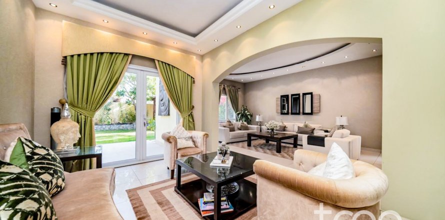 Villa Meadows, Dubaijā, AAE 5 istabas, 540.05 m2 Nr. 733450