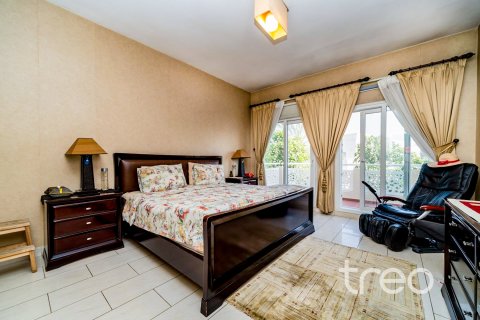 Villa Meadows, Dubaijā, AAE 5 istabas, 540.05 m2 Nr. 733450 - attēls 8