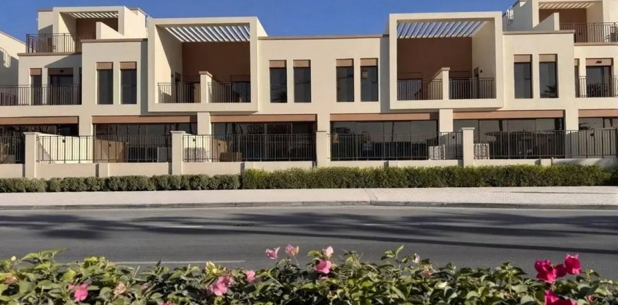 Városi lakóépület itt: Dubai, EAE, 4 hálószoba, 144 m², azonosító: 758169