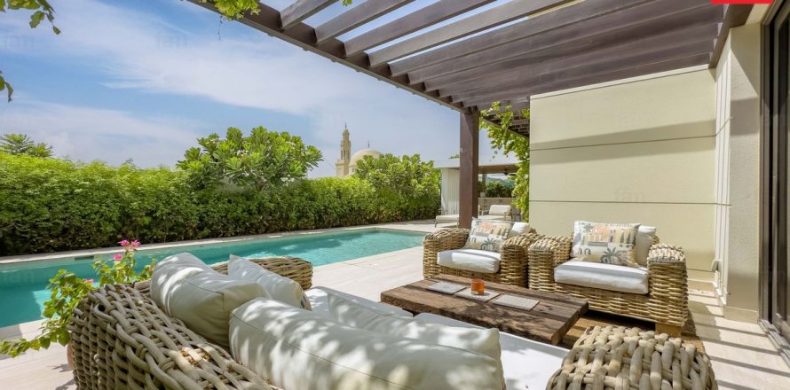 Villa itt: Al Furjan, Dubai, EAE, 6 hálószoba, 610.6 m², azonosító: 758164