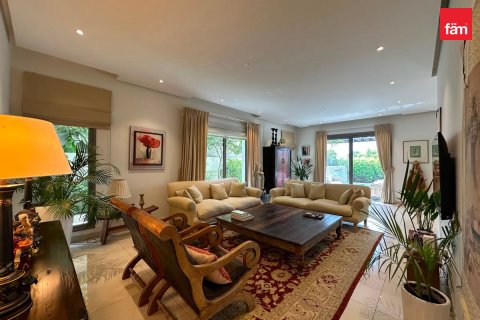 Villa à vendre à  Al Furjan, Dubai, EAU 6 chambres, 610.6 m2 № 758164 - photo 4