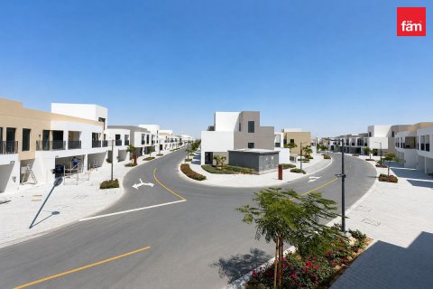וילה להשכרה ב Dubai, איחוד האמירויות  3 חדרי שינה, 126.5 מ"ר, מספר 758163 - תמונה 2