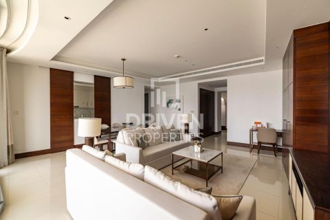 Apartment til leje i Downtown Dubai (Downtown Burj Dubai), Dubai, UAE 3 soveværelser, 187.57 kvm № 745567 - foto 2
