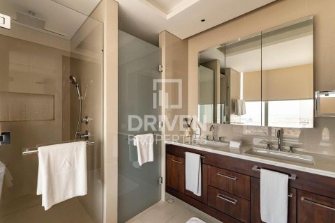 Apartment til leje i Downtown Dubai (Downtown Burj Dubai), Dubai, UAE 3 soveværelser, 187.57 kvm № 745567 - foto 16