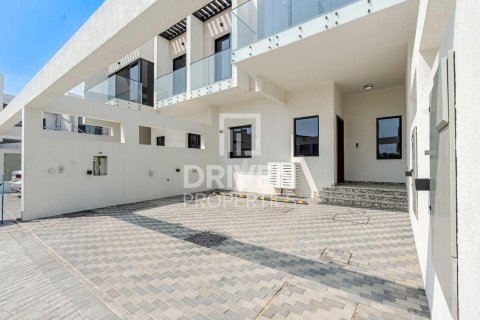 Maison de ville à louer à Al Furjan, Dubai, EAU 4 chambres, 225.75 m2 № 745562 - photo 1