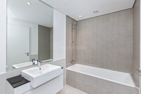 Apartman u Dubai, UAE 2 spavaćih soba, 106 m2 Br. 688394 - fotografija 18