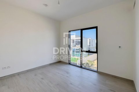 Vila di Al Furjan, Dubai, UAE 5 bilik tidur, 413.42 meter persegi № 746351 - foto 11