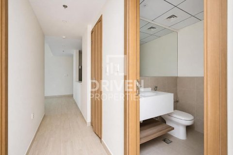 Apartment sa Business Bay, Dubai, UAE 2 silid-tulugan, 102.19 sq.m. № 746353 - larawan 13