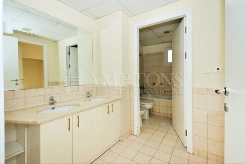 Willa do wynajęcia w Meadows, Dubai, ZEA 4 sypialnie, 1216.46909491 mkw., nr 739957 - zdjęcie 3