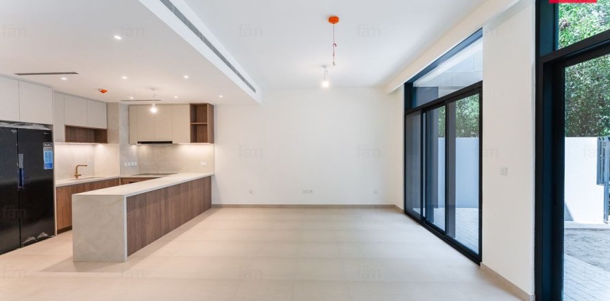 Townhouse în Dubai, EAU 3 dormitoare, 168.1 mp.  №741444