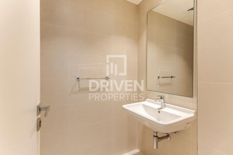 Apartment in Jumeirah, Dubai, UAE 2 bedrooms, 120 sq.m. № 655449 - photo 13